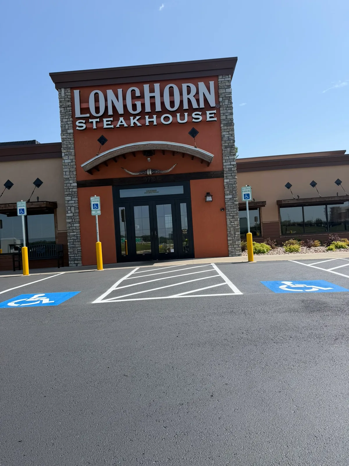 Professional line marking in Kansas City, KS