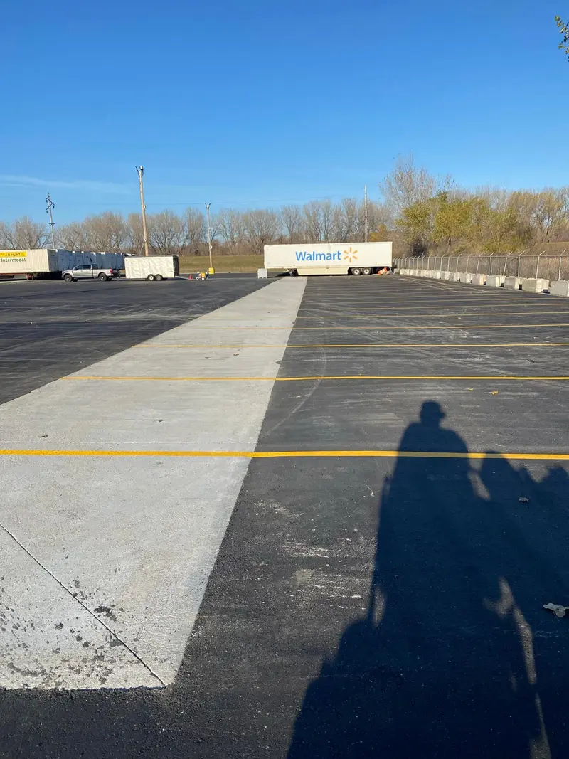 Industrial and warehouse asphalt paving in Kansas City